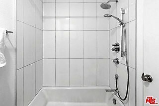 Foto del edificio - 7320 Hawthorn Ave