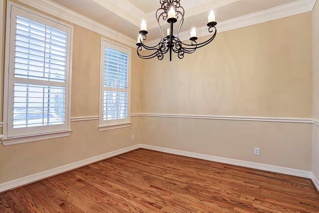 Building Photo - 1514 Shady Villa Haven