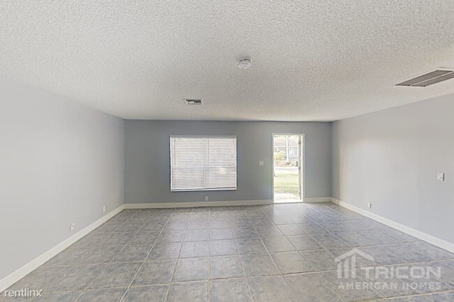 Building Photo - 6141 Arcade Ct