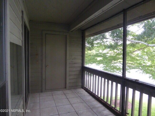 Foto del edificio - 10200 Belle Rive Blvd