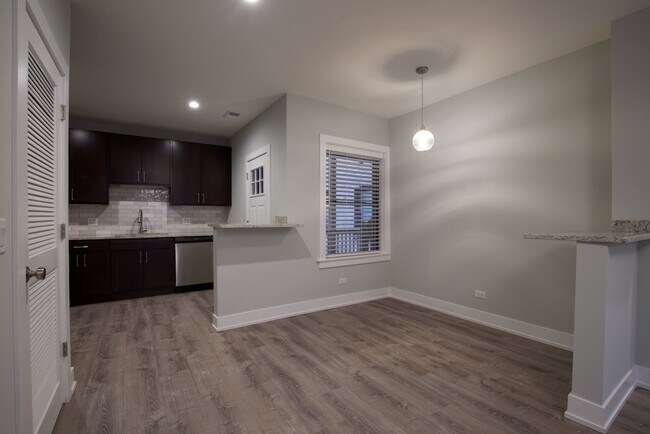 Building Photo - 1146 Maple