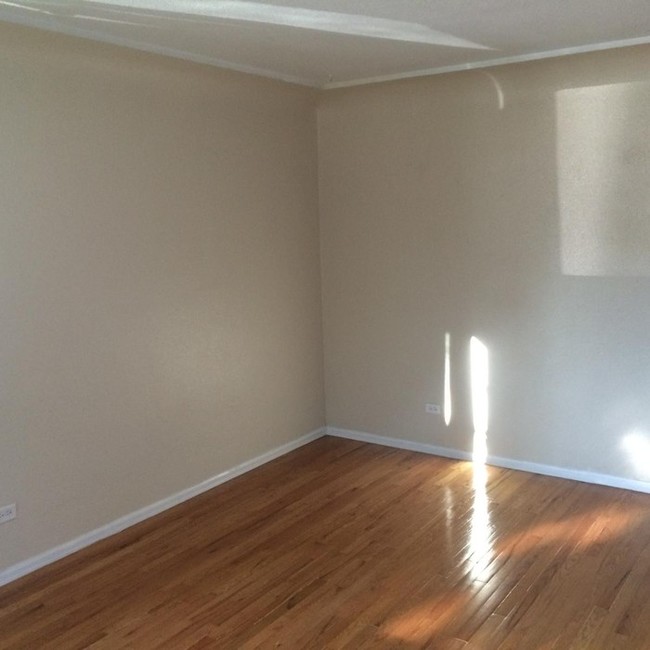 Building Photo - North Highlands 1 bed 1 bath w/ Garage