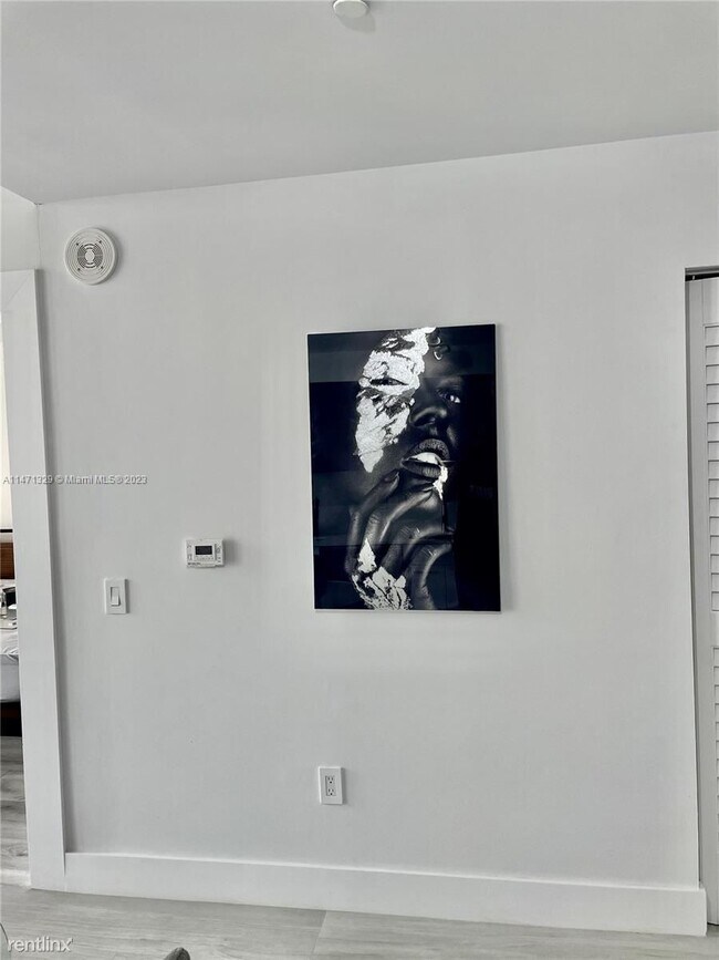 Foto del edificio - 1 br, 1 bath Condo - 151 SE 1st St Apt 2505