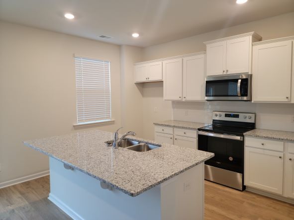 Building Photo - 104 Buttermere Wy