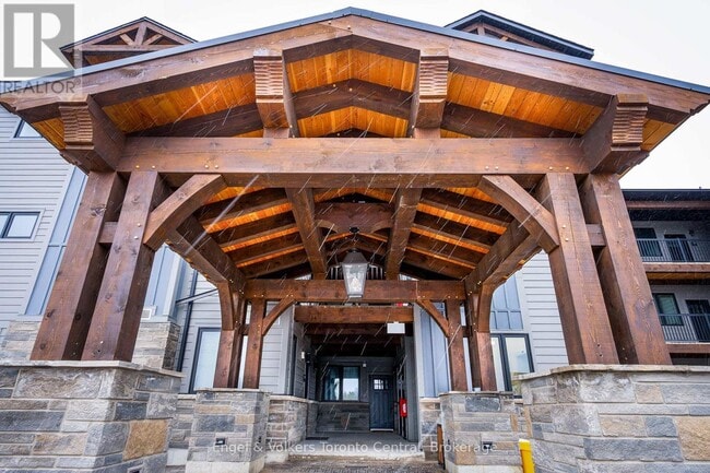 Building Photo - 12 Beausoleil Ln