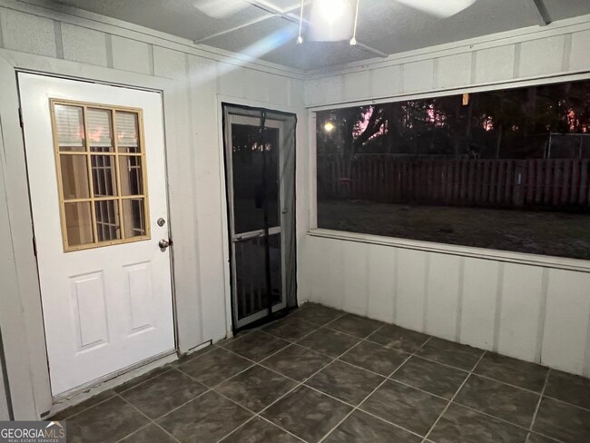 Building Photo - 152 Woodvalley Ct