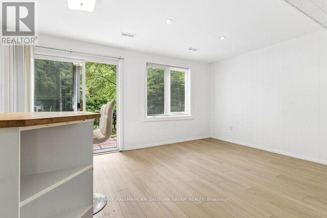 Building Photo - 231 Goulding Ave