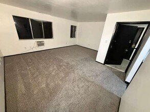 Building Photo - 3340 Germantown St