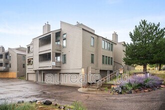 Building Photo - 23726 Pondview Pl