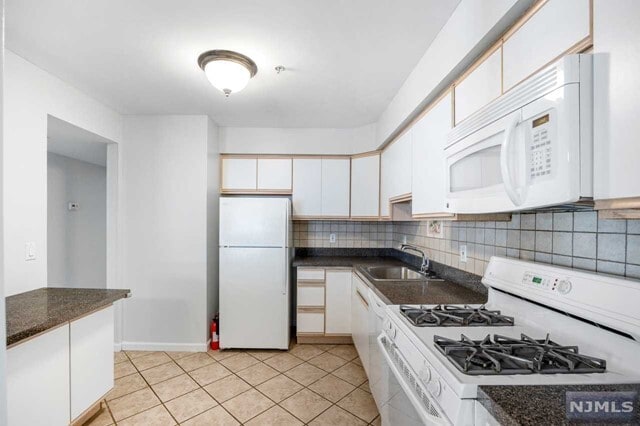 Building Photo - 126 Orchard Park