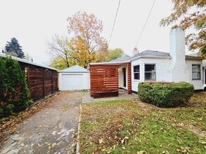 Building Photo - 938 Washington St