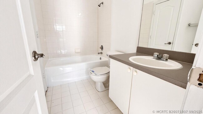 Building Photo - 106 Belmont Pl