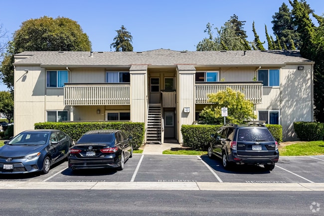 Building Photo - 4022 Abbey Terrace
