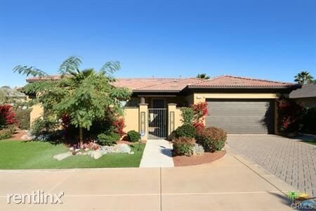 Primary Photo - 3 br, 4 bath House - 114 Batista Ct