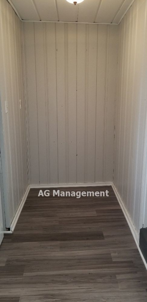 Foto del edificio - 8615 Pontiac Lake Rd