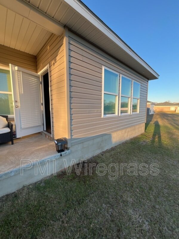 Foto del edificio - 50 Beckett Ln