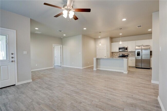 Foto del edificio - 381 County Rd 306