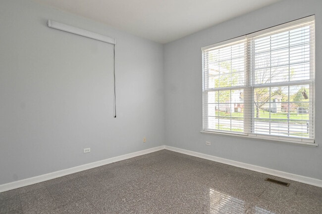 Building Photo - 5495 Chapel Hill