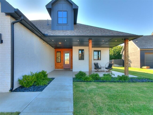 Building Photo - 2117 Aminas Wy