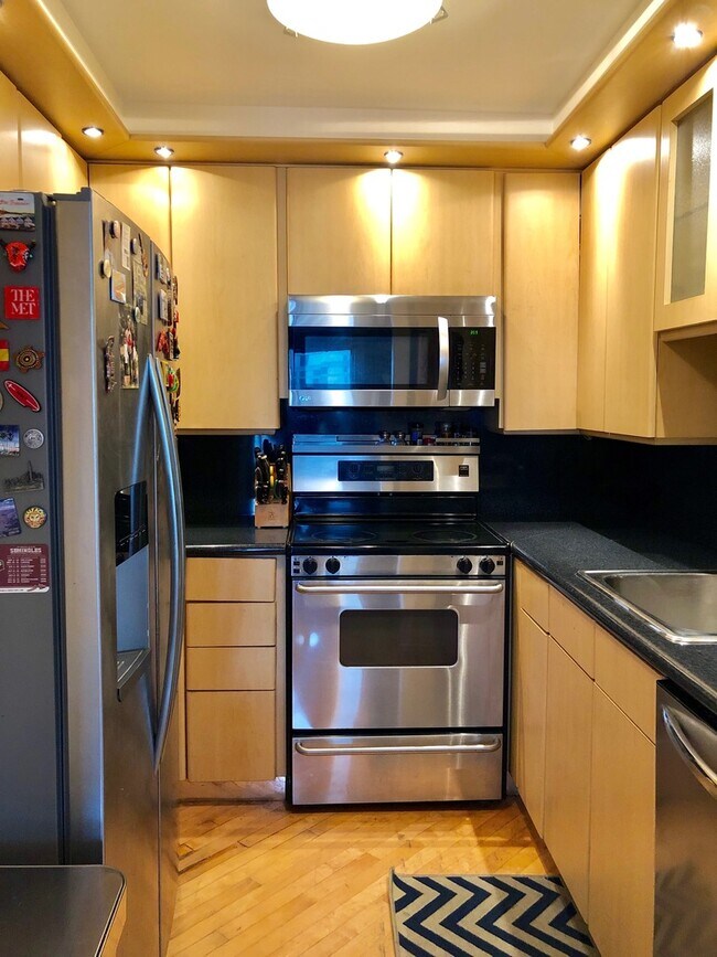 Foto del edificio - 1212 N La Salle Dr