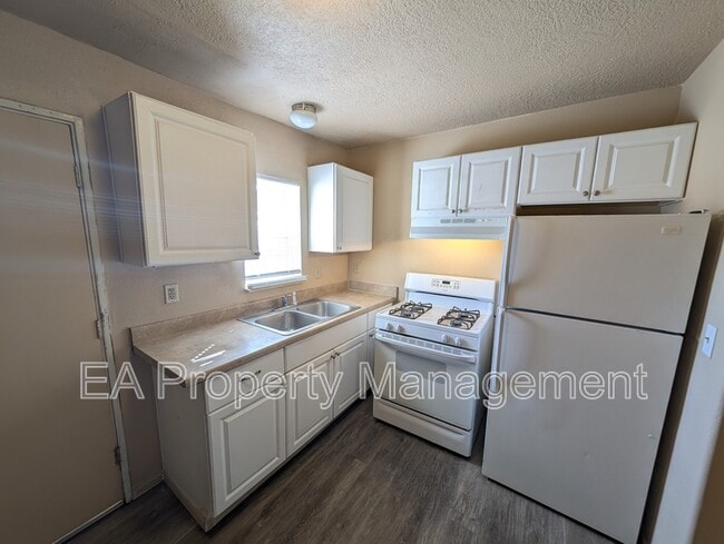 Foto del edificio - 212 65th St NW