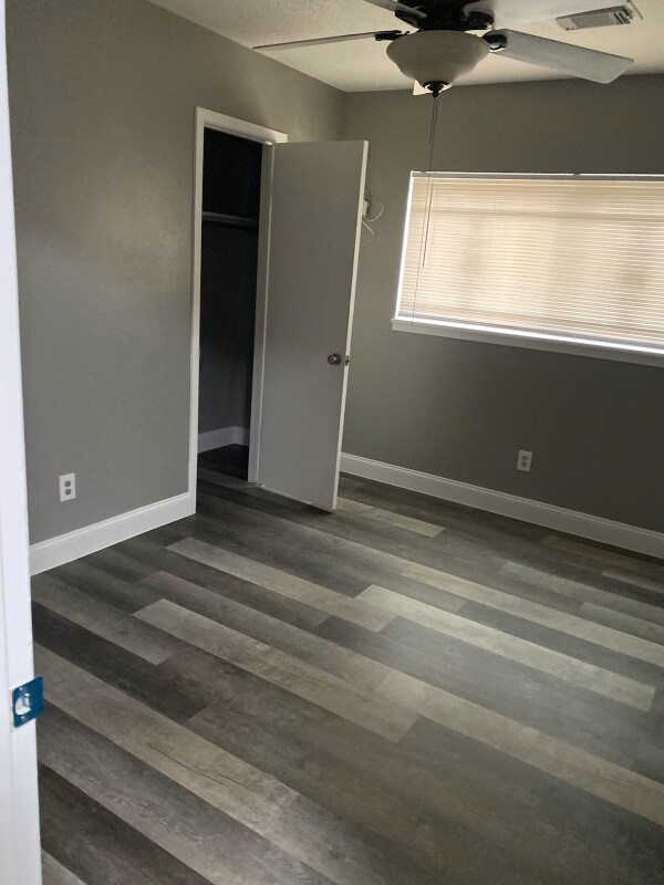 Building Photo - 12603 S Coast Dr
