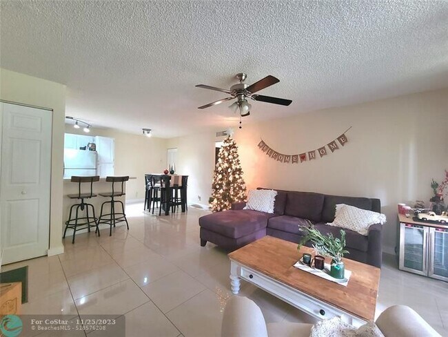 Building Photo - 801 Lyons Rd