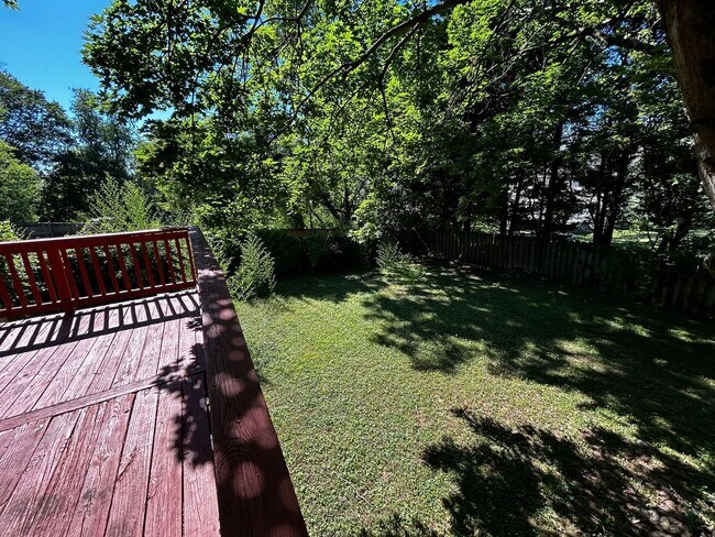 Foto del edificio - SPACIOUS SF IN GERMANTOWN ESTATES