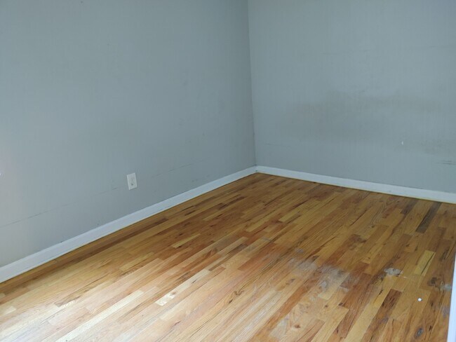 Building Photo - 4250 W Haddon Ave