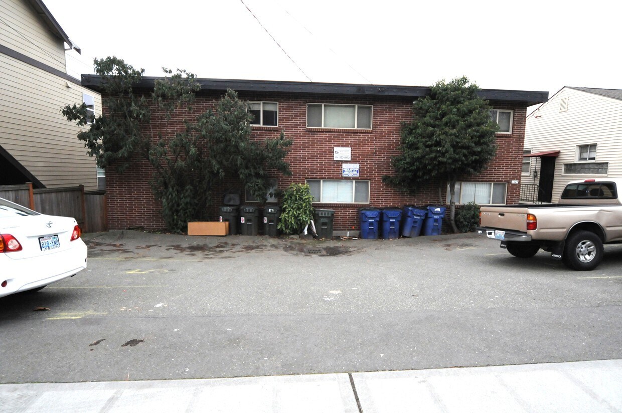 Foto del edificio - Chelsye Apts