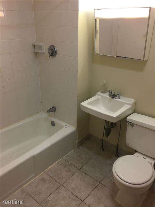 Building Photo - 1 br, 1 bath  - 12 Cogswell Ave