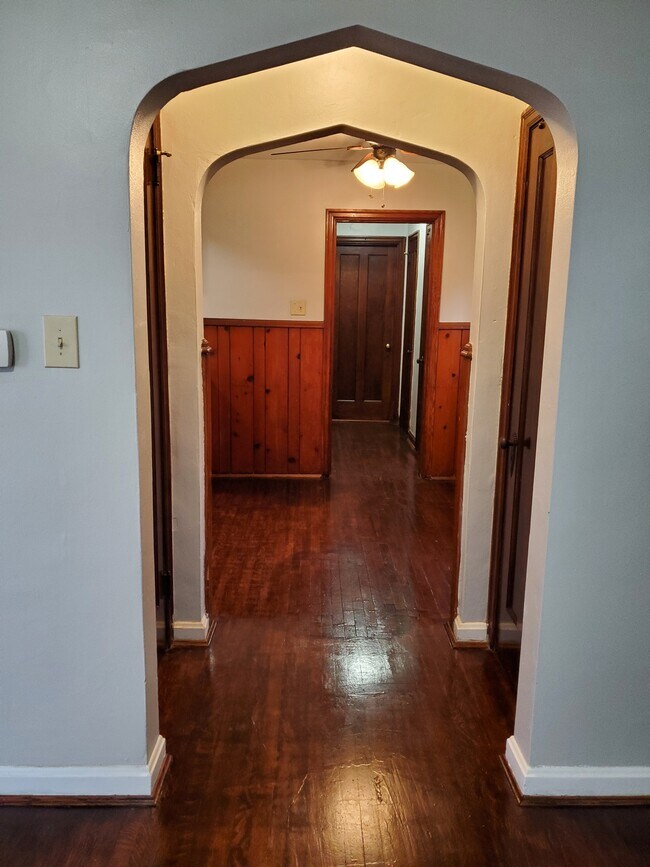Foto del edificio - 2363 Ravine St
