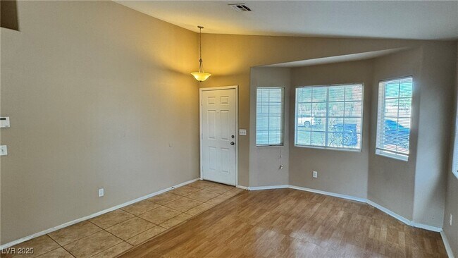 Foto del edificio - 3838 Sorrowing Sparrow Ct