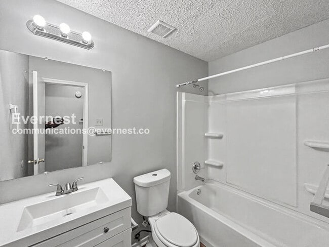 Building Photo - 3465 Cherry Cove W