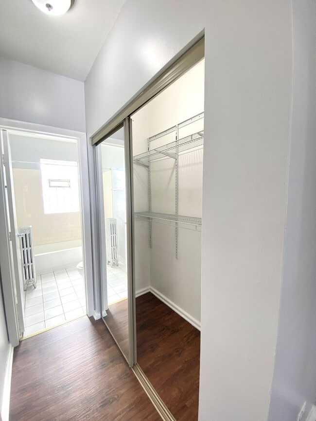 Interior Photo - 4756 N. Maplewood Ave.
