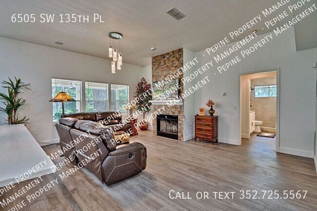 Building Photo - 6505 SW 135 Pl