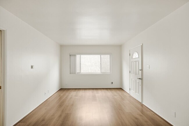 Foto del edificio - 740 W 27th St