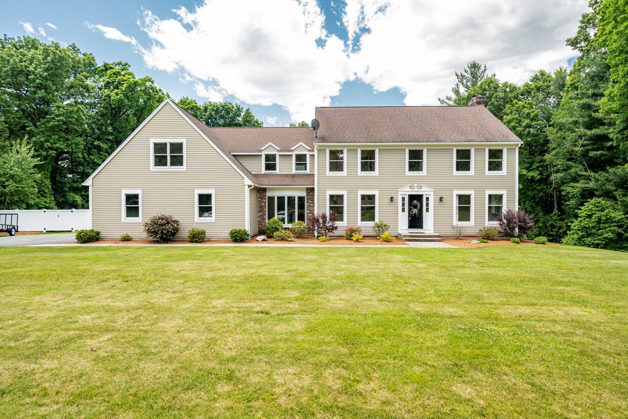 88 Glynn Farms Dr, East Longmeadow, MA 01028 House Rental in East