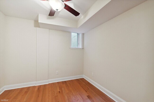 Foto del edificio - 4 br, 3 bath Duplex - 1424 WILLINGTON ST U...