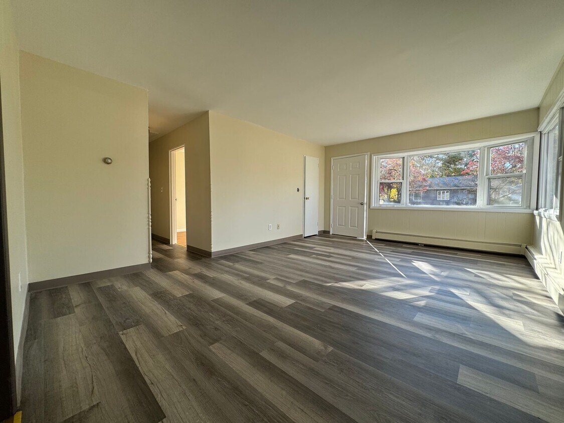 Foto principal - 3 Bedroom 1 Bath Ranch