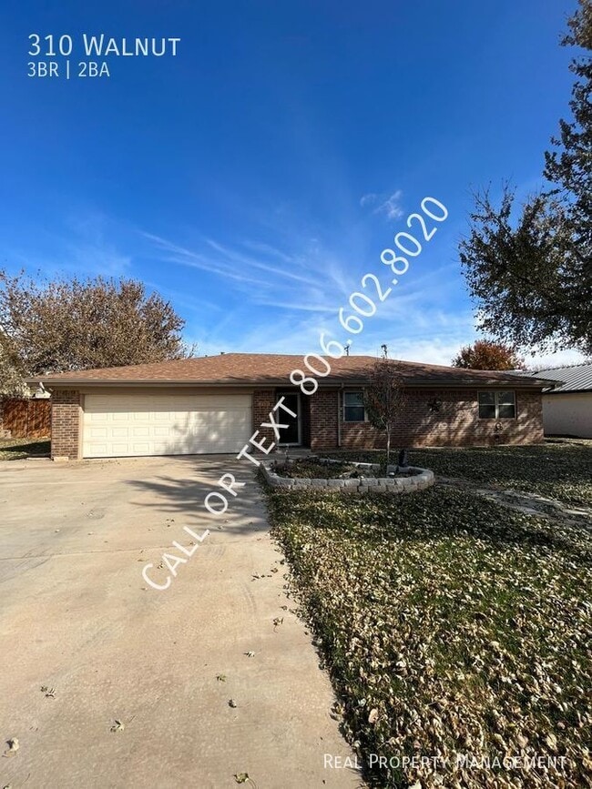 Building Photo - 310 Walnut-