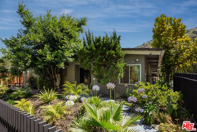 Building Photo - 7211 Chelan Way