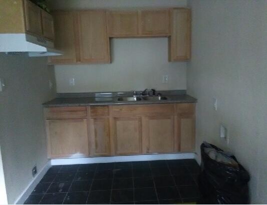 Building Photo - 715 W 35th, Unit B