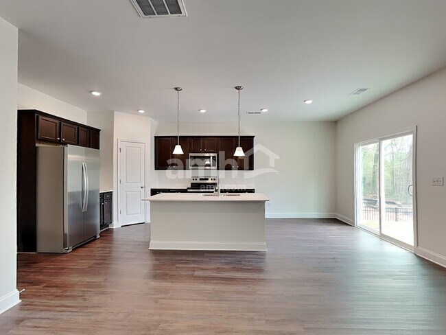 Foto del edificio - 636 Rivermist Dr