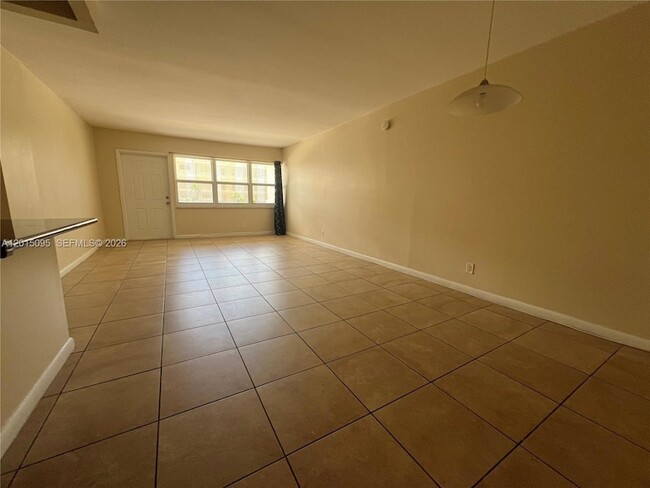 Photo - 401 Golden Isles Dr Apartment