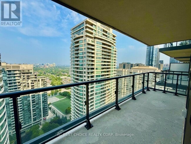 Photo du bâtiment - 4955-4955 Yonge St