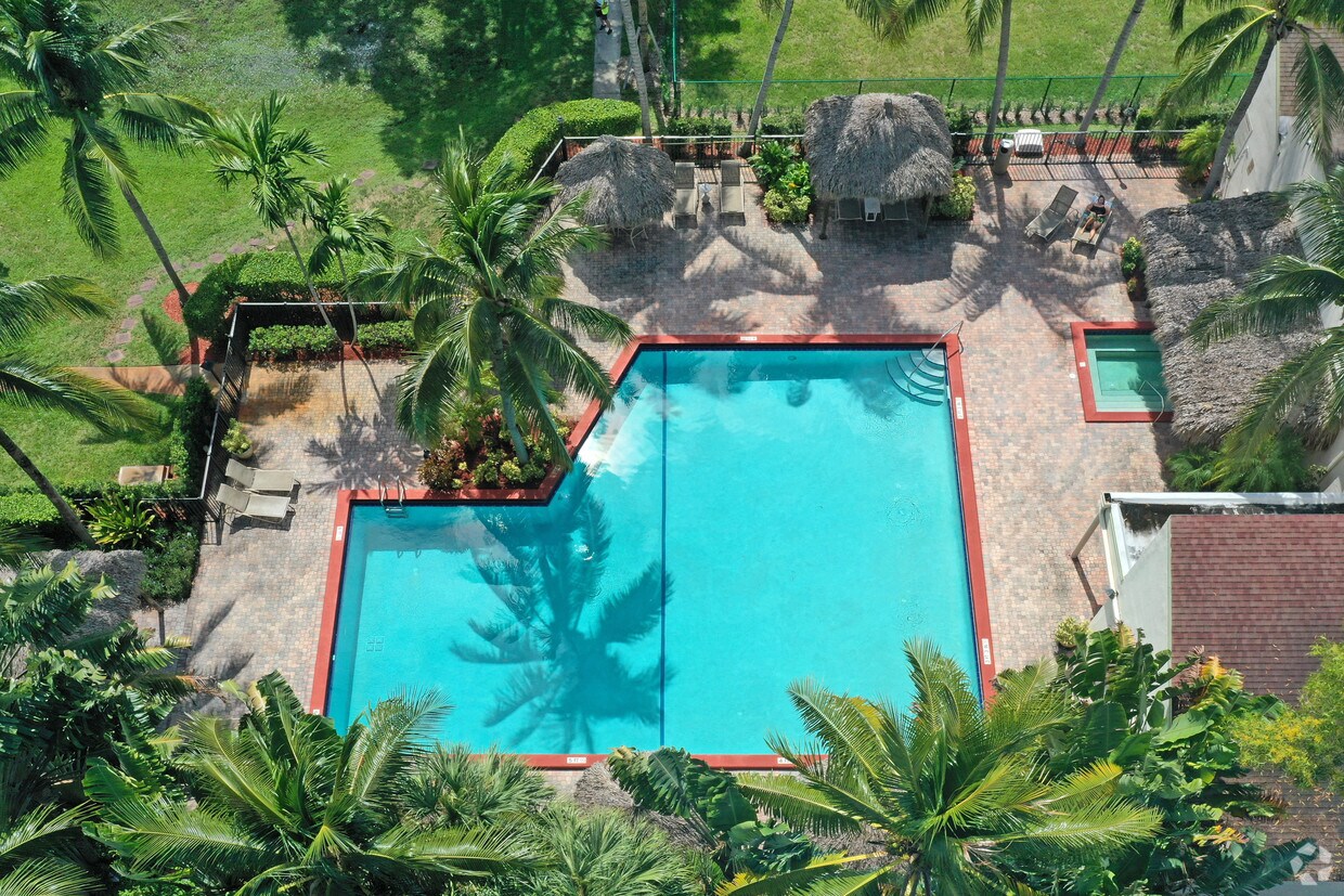 Jacaranda Club Apartments Plantation, FL