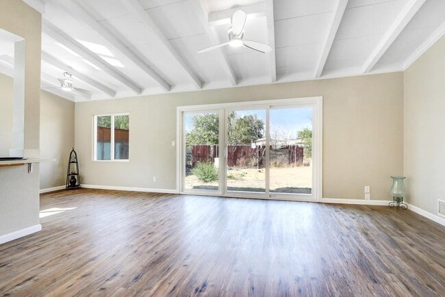 Foto del edificio - 713 W Ave H-10