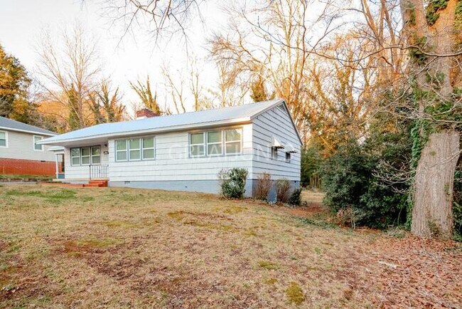 Building Photo - 110 Whitener Ave