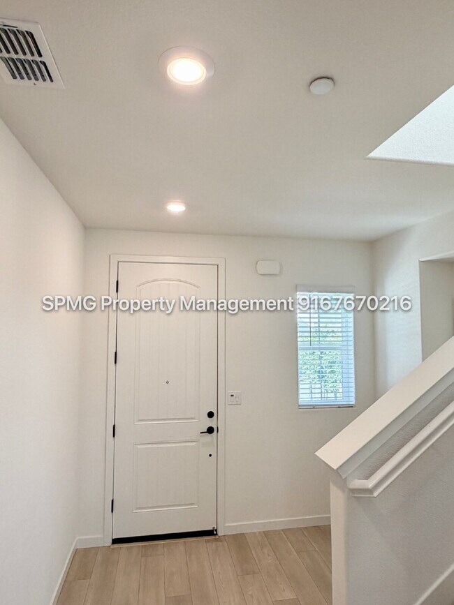 Building Photo - "Modern Rocklin Home : Spacious 3-Bedroom Home with Elegant Hardwood Accents!"